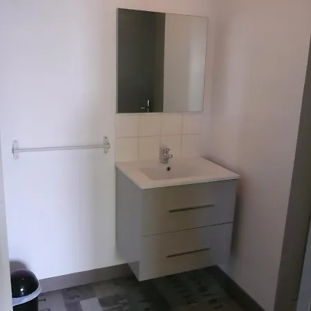 Appartement Tout Confort En Mezzanine A 20Mn A Pied Du Centre-Ville Avec Tv Et Wifi La Rochelle  Exterior photo