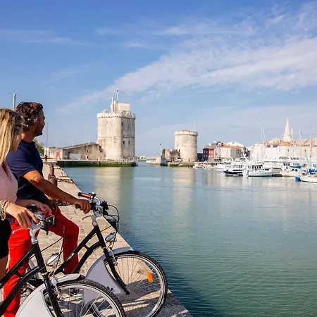 Appartement Tout Confort En Mezzanine A 20Mn A Pied Du Centre-Ville Avec Tv Et Wifi La Rochelle  Exterior photo