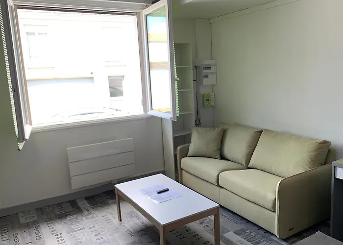 Appartement Tout Confort En Mezzanine A 20Mn A Pied Du Centre-Ville Avec Tv Et Wifi
